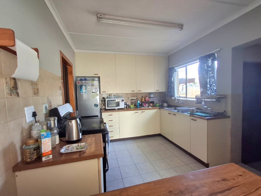 4 Bedroom Property for Sale in Summerpride Eastern Cape